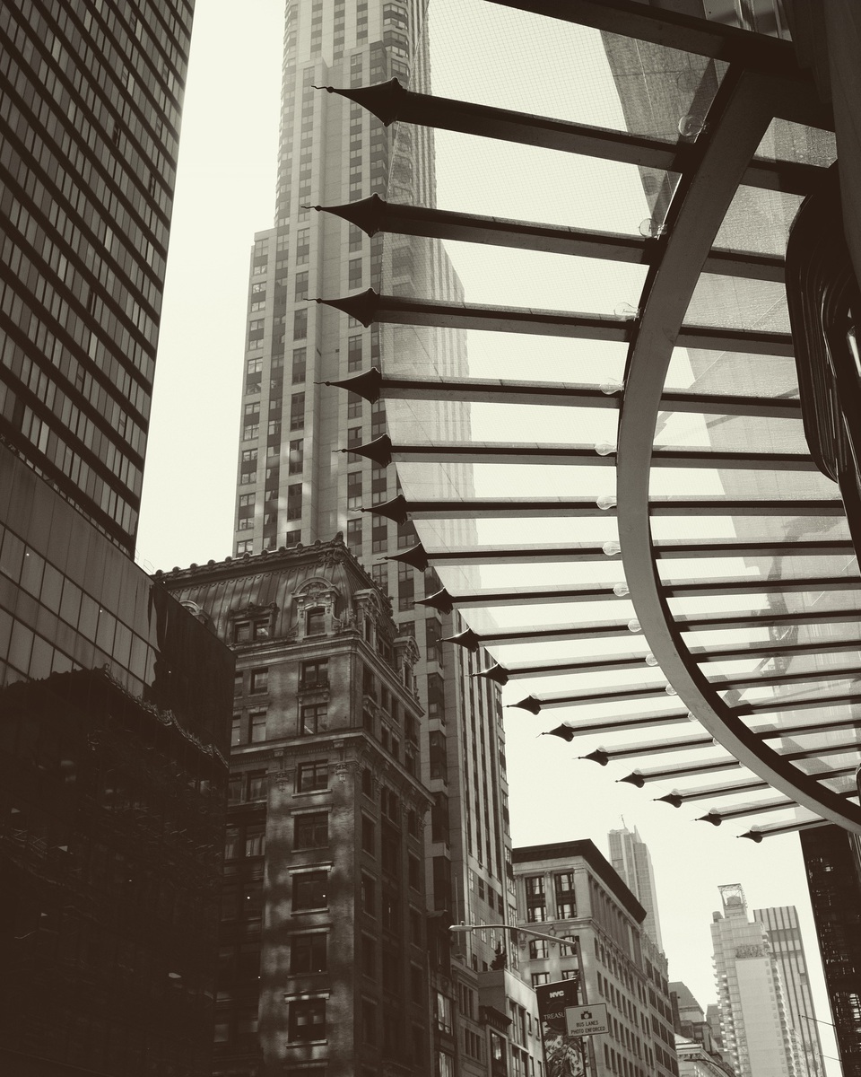 THE ENTRANCE view 1